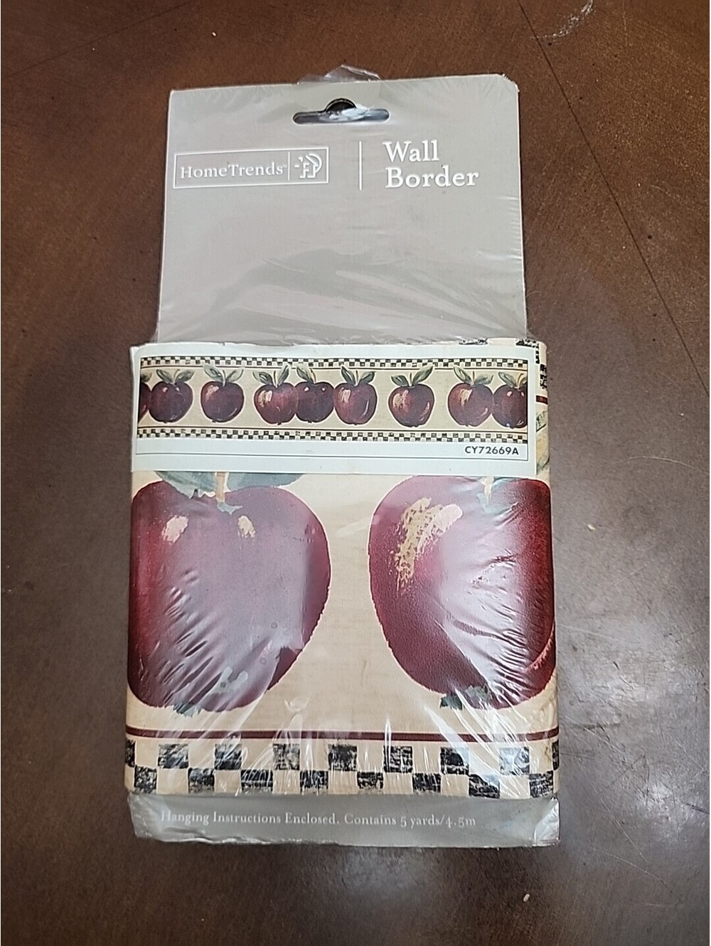 NEW Home Trends WALLPAPER BORDER Apple Gingham 5.25" W x 5 Yards